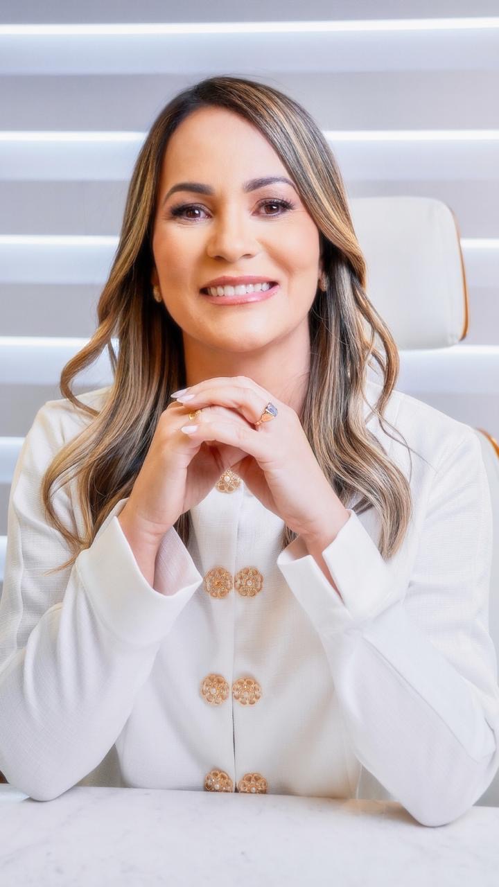 Foto da Dra. Dulce Oliveira
